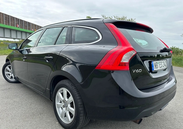 Volvo V60 cena 39800 przebieg: 149000, rok produkcji 2013 z Inowrocław małe 562